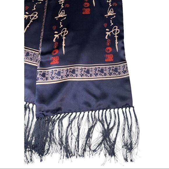 Vintage silk satin navy blue fringed rectangular fringed scarf Asian design - Picture 5 of 5
